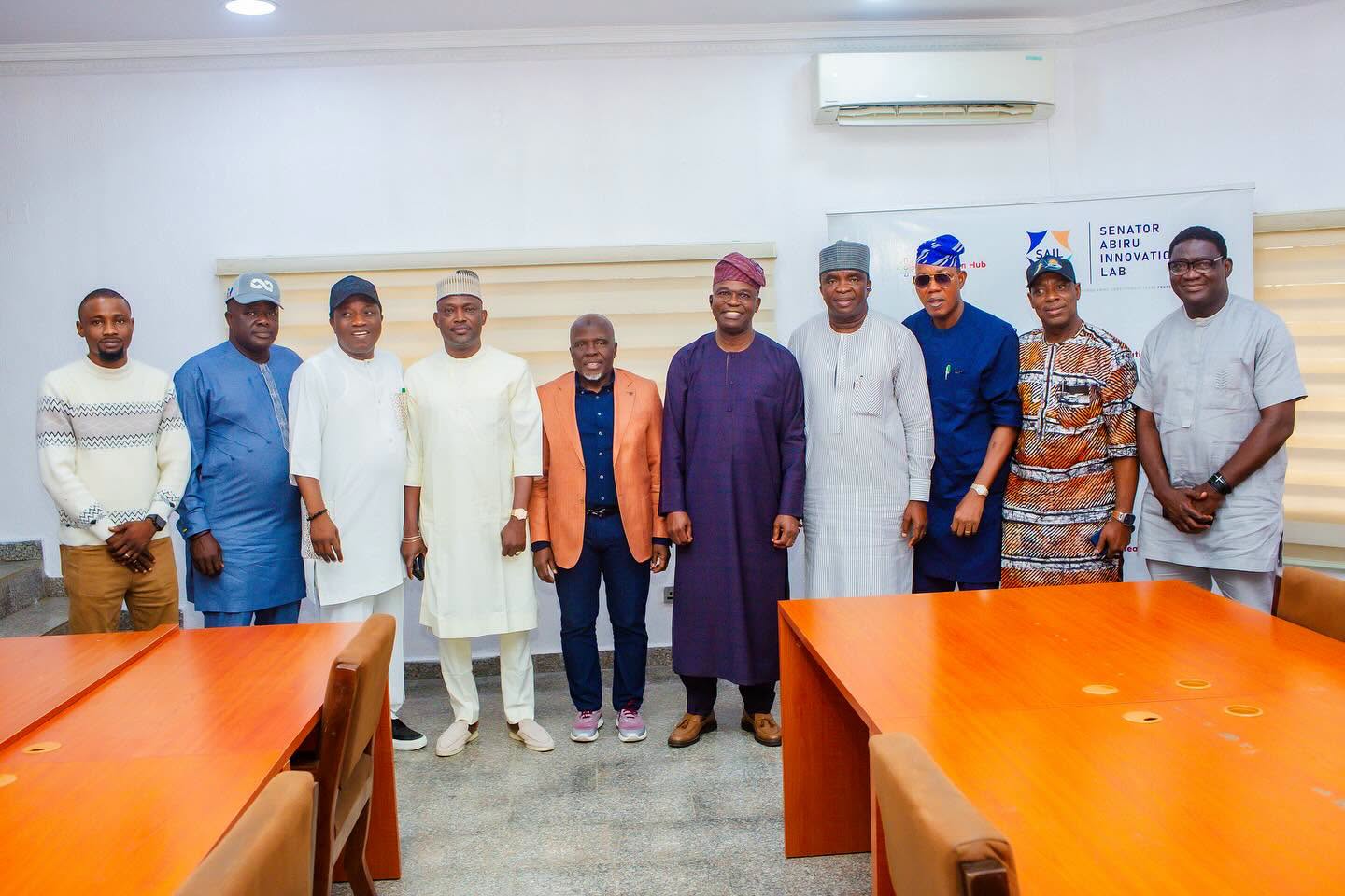SenatorAbiru_Mhr_HoaHosting_2.jfif