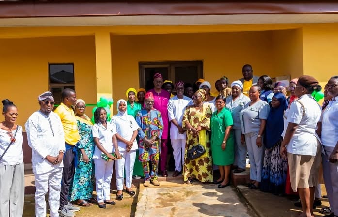 SenatorAbiru_PHC_ClassroomsCommissioning_13.jpg